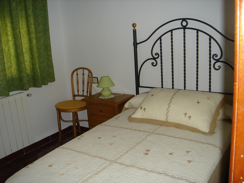 Apartamentos Serrano Ribatajada Exterior photo