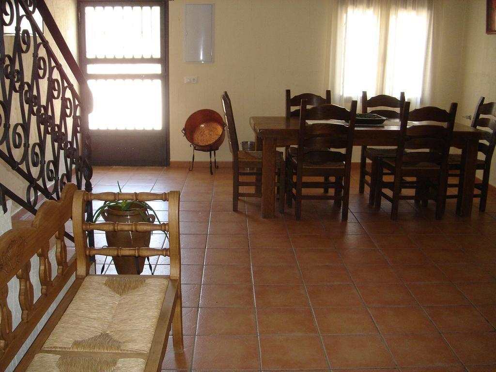 Apartamentos Serrano Ribatajada Exterior photo